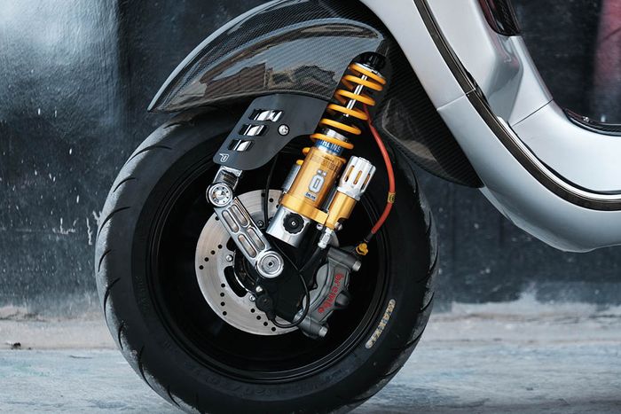 Kaki-kaki Vespa Sprint 150 Skuter Koloni Bali pakai part eksotis