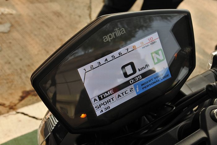 Spidometer layar TFT Aprilia Shiver 900