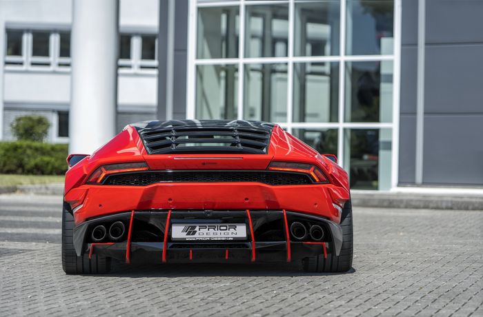 Tampilan belakang Lamborghini Huracan garapan Prior Design