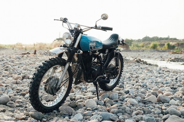 Kaki-kaki dibuat enduro banget