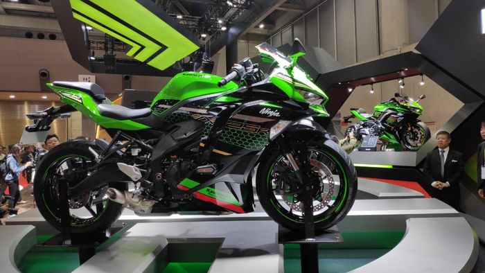Kawasaki ZX-25R atau Ninja 25-R 4 silinder