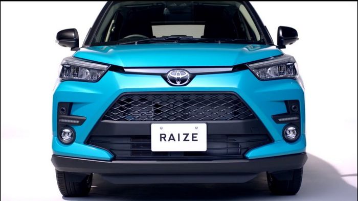 Penampakan bagian depan Toyota Raize