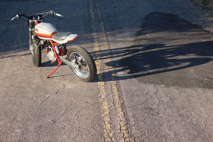 Wujud KTM 640 Duke ini menawan banget