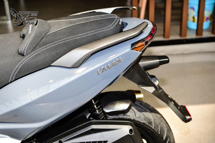 Bagian suspensi Longjia VMAX 300