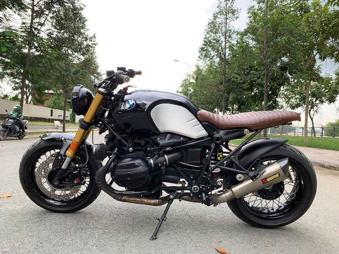 BMW R nineT ini pun kelihatan manis