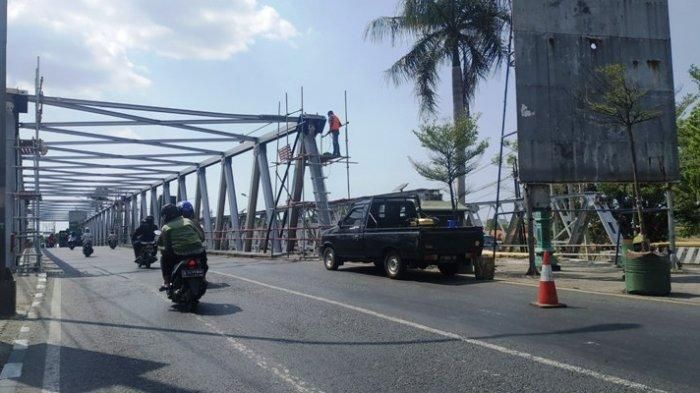 Lokasi penutupan jalan di jalur Pantura Brebes, tepatnya di  jembatan Sungai Pemali.