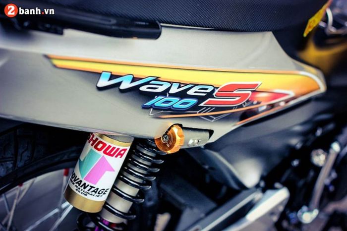 Shock belakang pakai Showa Advantage