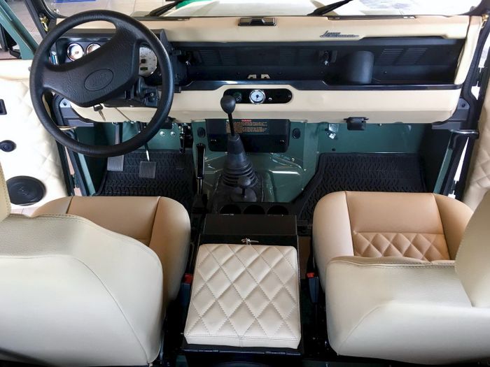 Tampilan kabin depan dibuat rapih