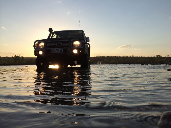 Perjalanan penuh liku dilalui tim Toyota dalam project 5 Continents Drive Australia 2014