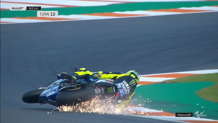 Valentino Rossi crash di FP2 MotoGP Valencia