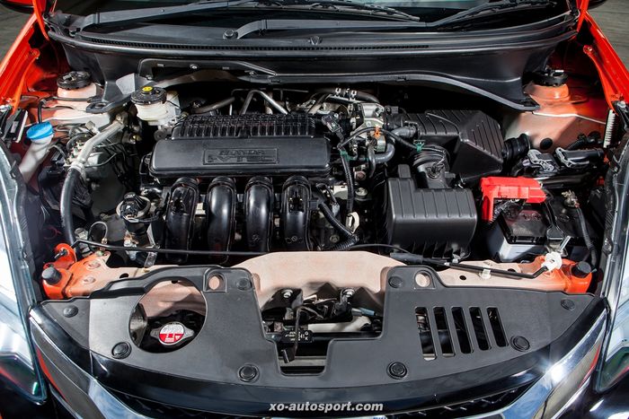 Bagian mesin juga kena sentuhan simpel