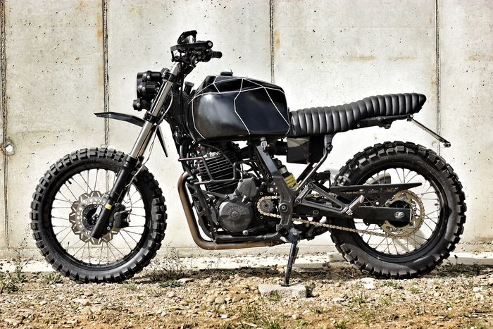 Tangki dan jok diganti yang lebih nyaman untuk perjalanan jarak jauh