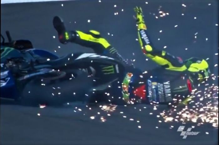 Valentino Rossi dua kali terjatuh pada sesi latihan MotoGP Valencia (15/11)