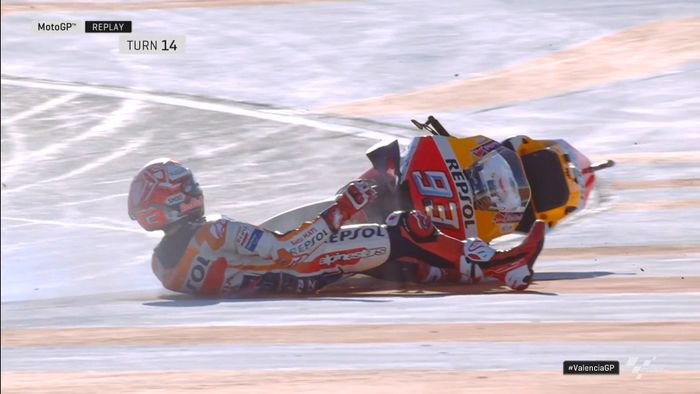 Marc Marquez crash di warm-up MotoGP Valencia 2019