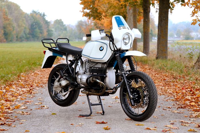 Tampangnya BMW R100 GS ini pun jadi keren banget