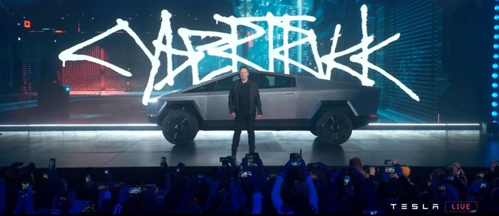 Elon Musk saat mempresentasikan Tesla Cybertruck