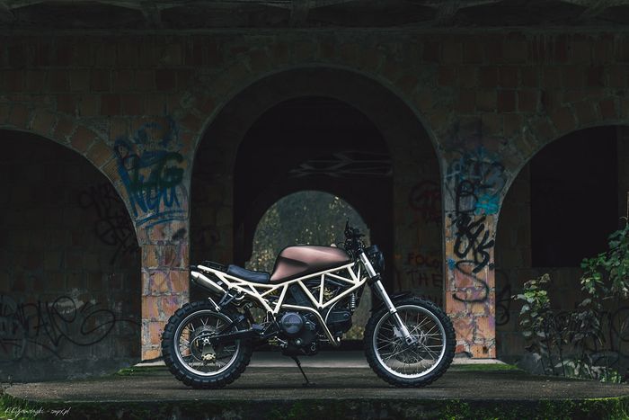 Tampang Ducati 750SS ini keren banget setelah jadi scrambler