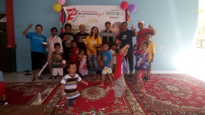 Keceriaan anak-anak di Yayasan Lentera Solo terlihat saat disambangi oleh Karimun Club Solo