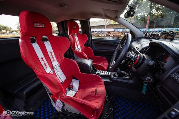 Tampilan kabin diubah jadi lebih racing