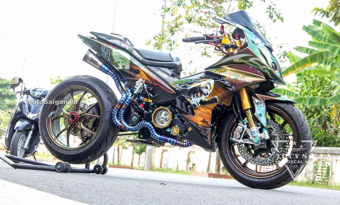 Yamaha MX King 150 bergaya ala BMW S1000RR