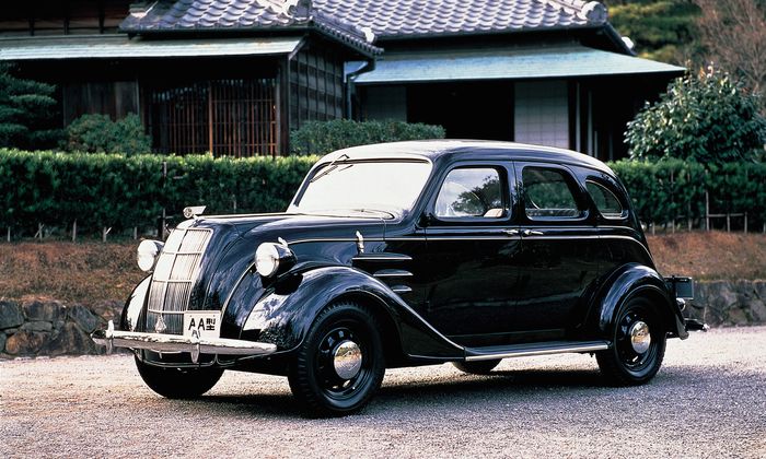 Setelah Toyota A1 disempurnakan, akhirnya versi produksi massalnya dijual dengan nama Toyota AA