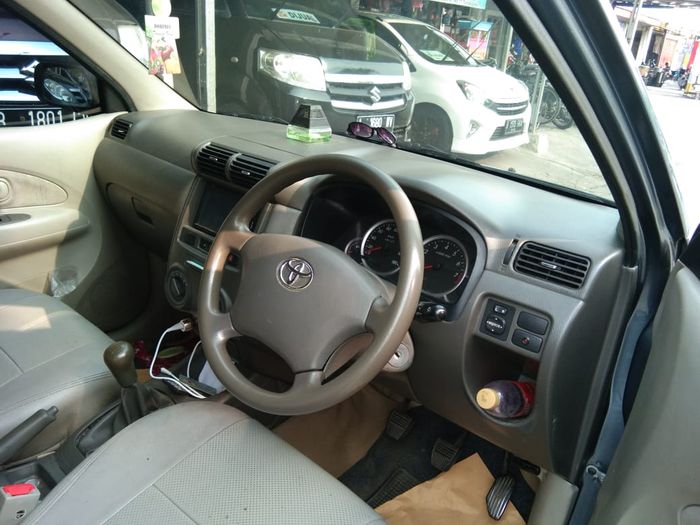 Toyota Avanza G tahun 2010