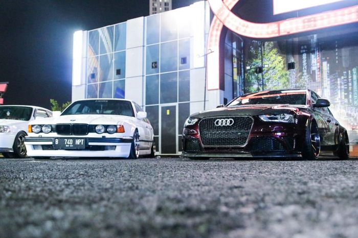 Audi A4 (kanan) terbaik kelas street racing