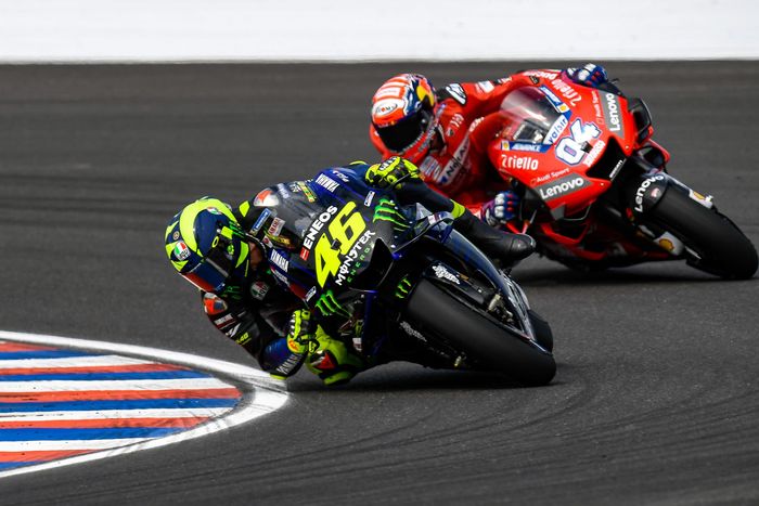 Valentino Rossi dan Andrea Dovizioso bertarung di MotoGP Argentina 2019
