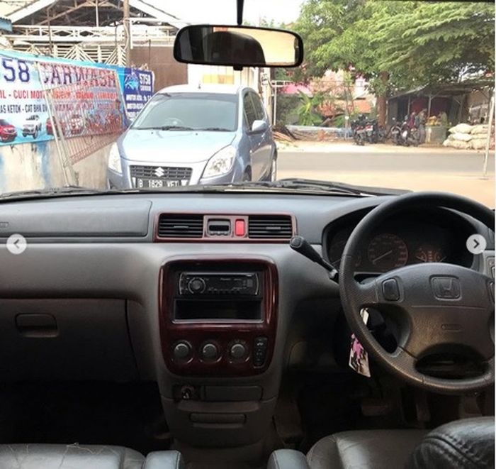 Interior CR-V Generasi 1 tahun 2001 matik