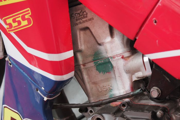 Cylinder head hasil porting CNC di BRT, klepnya pakai UMA Racing