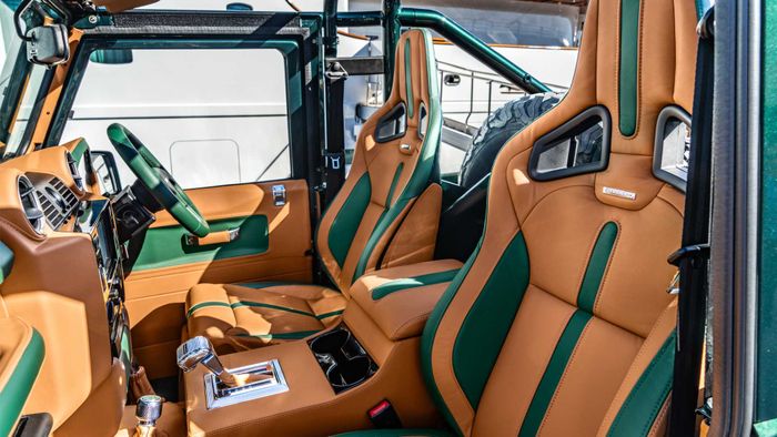 Tampilan kabin juga diubah dengan aura mewah