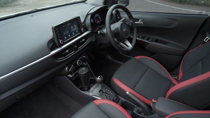 Interior Kia Picanto GT Line terlihat modern