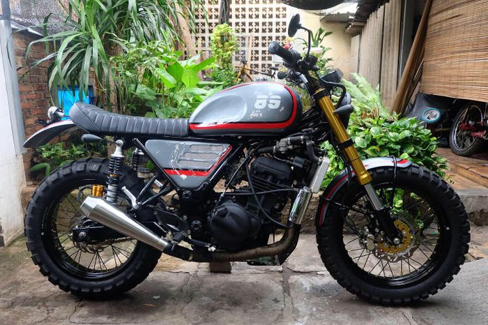 Modifikasi Kawasaki Ninja 250 jadi scrambler