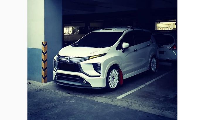 Pakai body kit OEM dari Mitsubishi