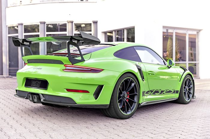 Tampilan belakang Porsche 911 GT3 RS hasil garapan TechArt