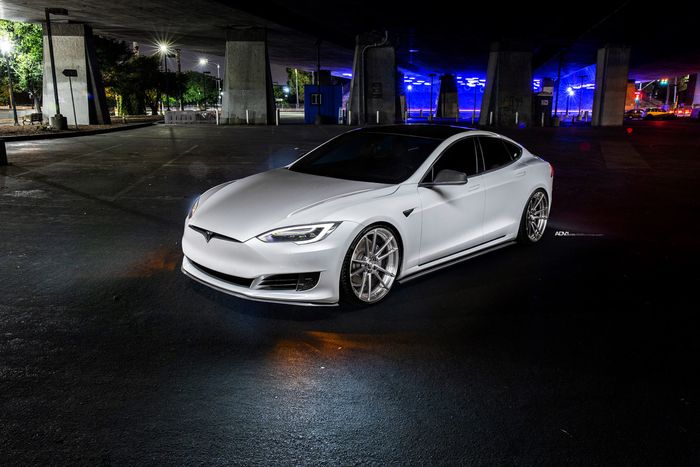 Modifikasi Tesla Model S yang diubah jadi elegan