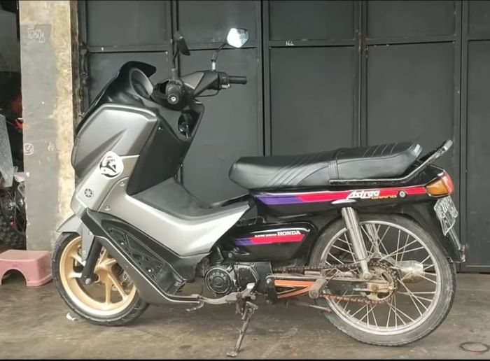 Kawinan Yamaha NMAX dan Honda Astrea Grand