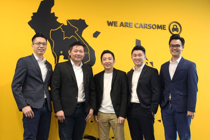 Eric Cheng (Tengah), CEO sekaligus Co-founder Carsome, bareng manajemen senior Carsome