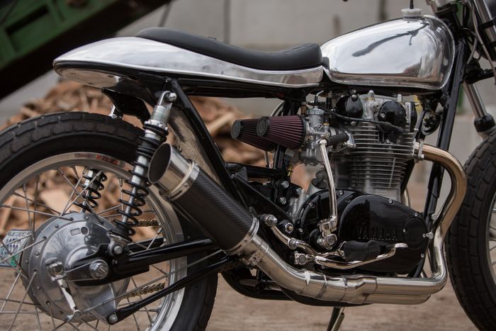 Mesin Yamaha XS650 ini jadi 750cc