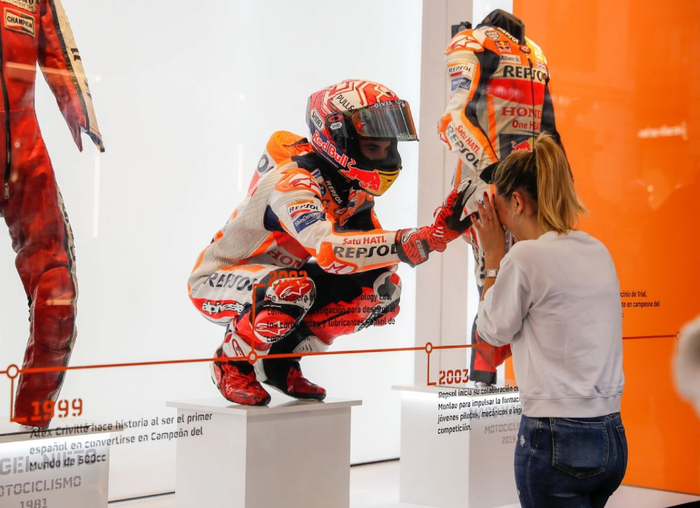 Aksi prank Marc Marquez