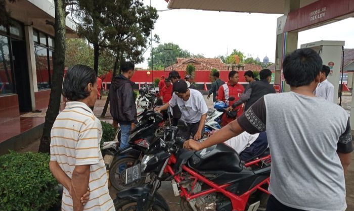 Motor yang mogok akibat Pertamax tercampur dengan air langsung ditangani oleh pihak SPBU