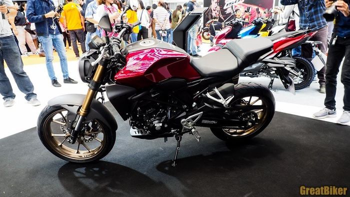 Ilustrasi Honda CB300R Neo Sports Cafe.