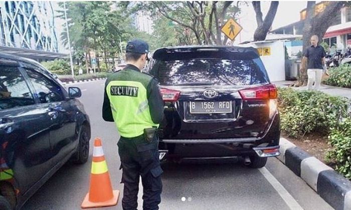 Toyota Kijang Innova dirazia Polisi Militer karena menggunakan pelat nomor RFD