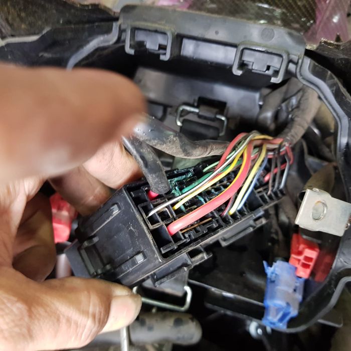 Bagian soket-soket motor rawan korosi setelah terendam banjir