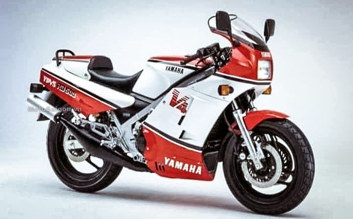 Yamaha RD500 V4
