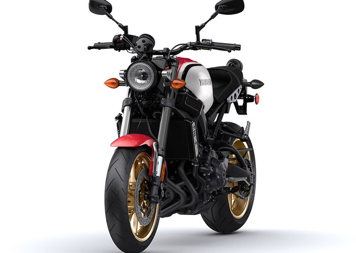 Tampilan depan Yamaha XSR900 2020