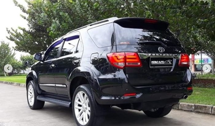 Toyota Fortuner G AT 2.7