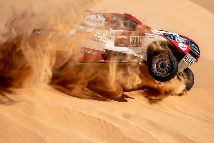 Aksi Fernando Alonso di Reli Dakar 2020