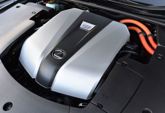 Mesin Lexus LS500 yang diprediksi bakal disematkan pada Toyota Land Cruiser 300