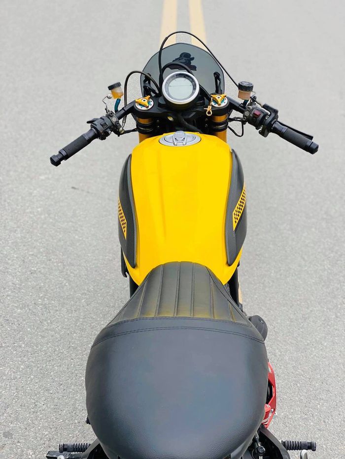 Setang clip-on jadi part wajib